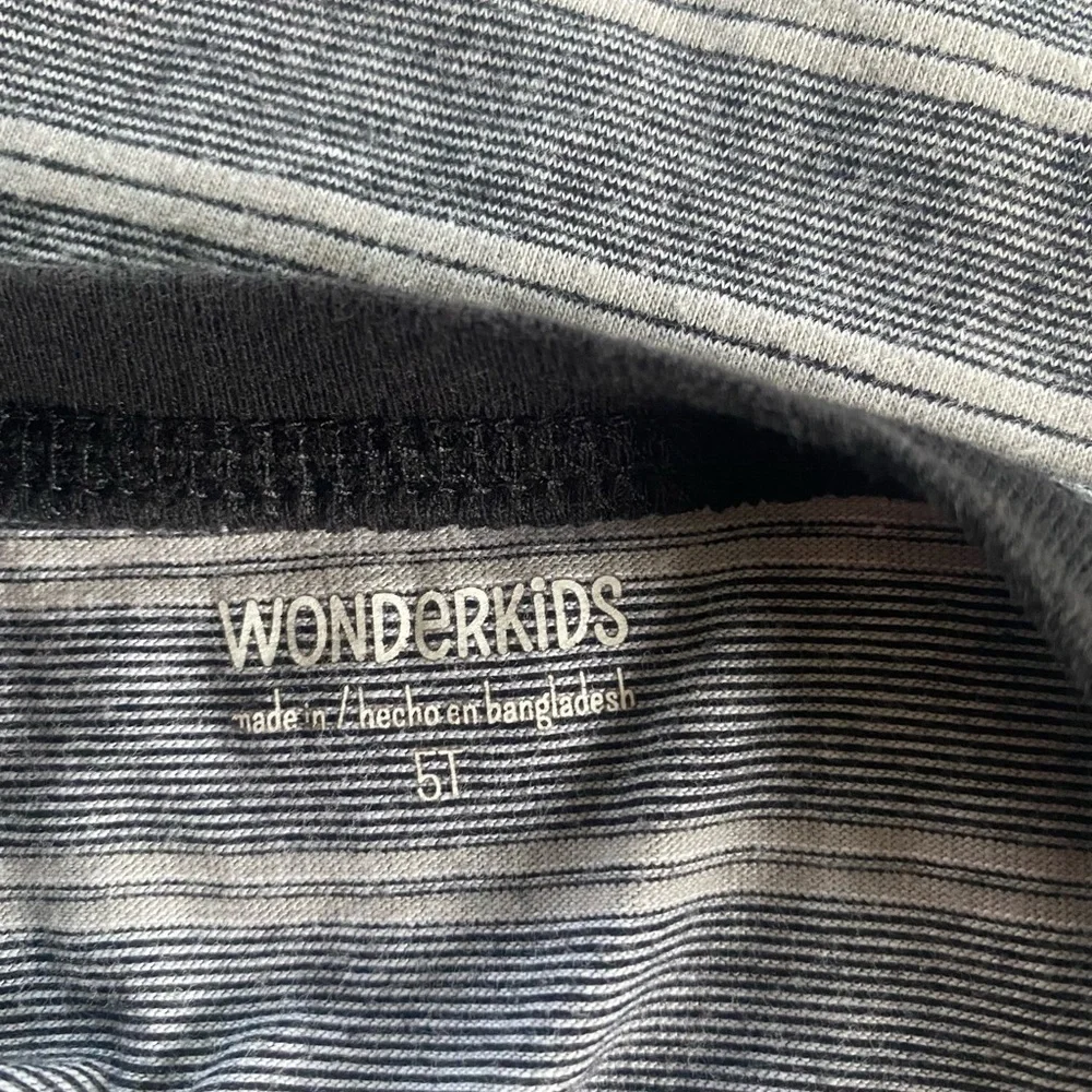 Wounderkids Striped Gray Kids Shirt with Colorful Print size 5T